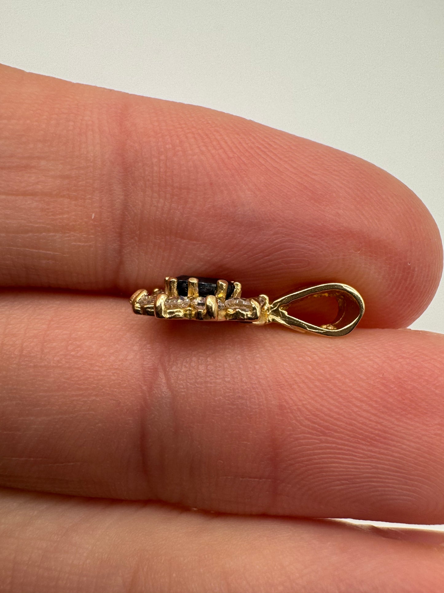 9ct gold sapphire and cz pendant