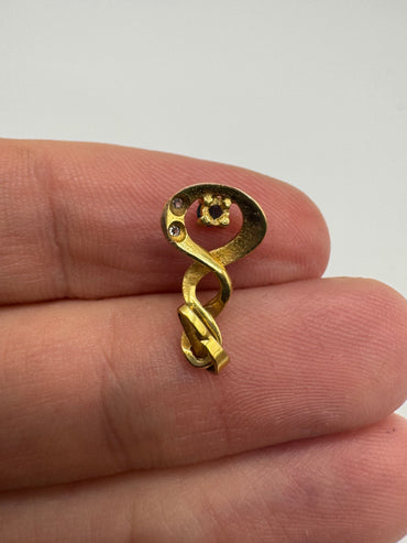 9ct gold sapphire and diamond pendant
