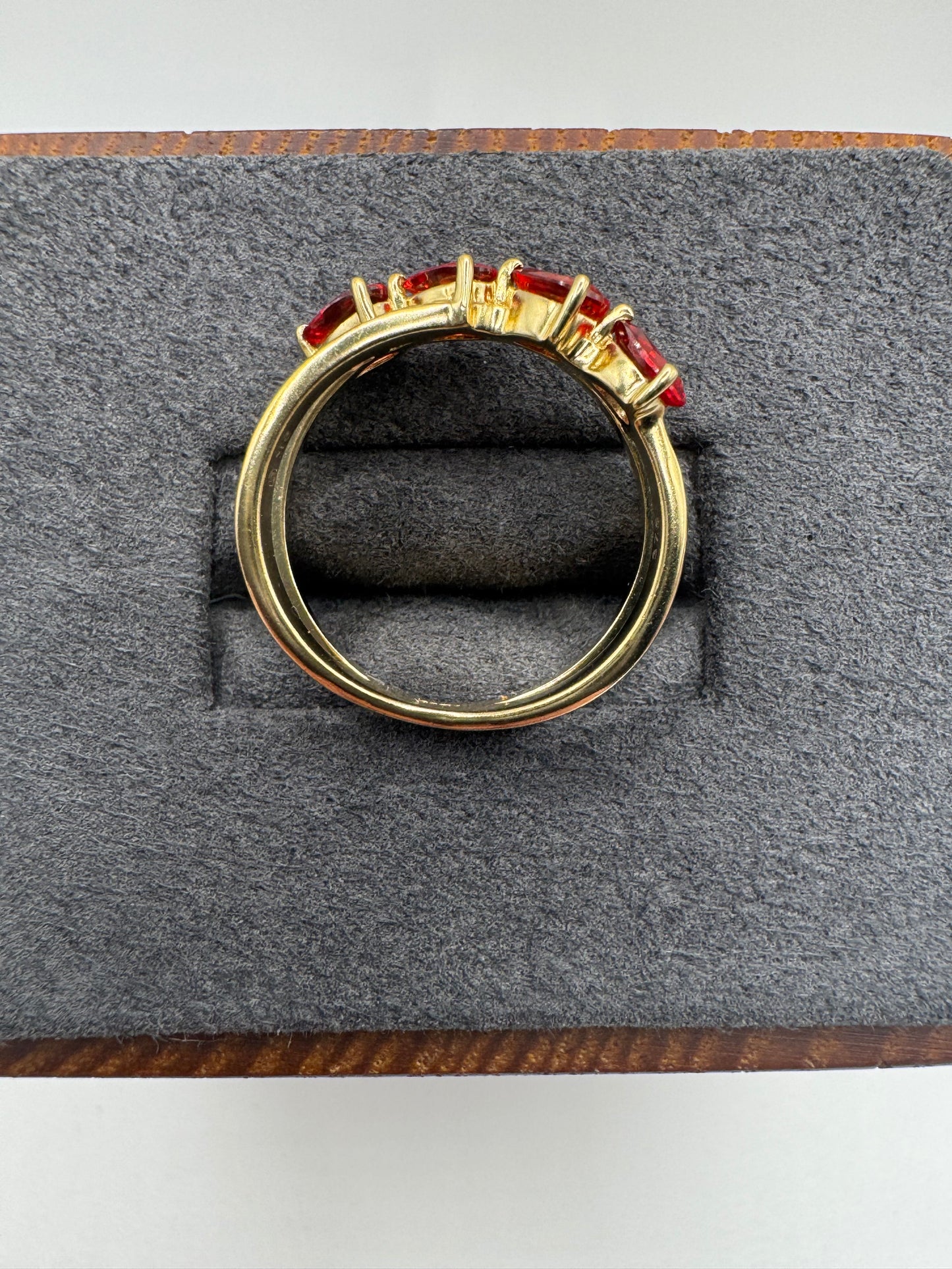 9ct gold spinel crossover ring