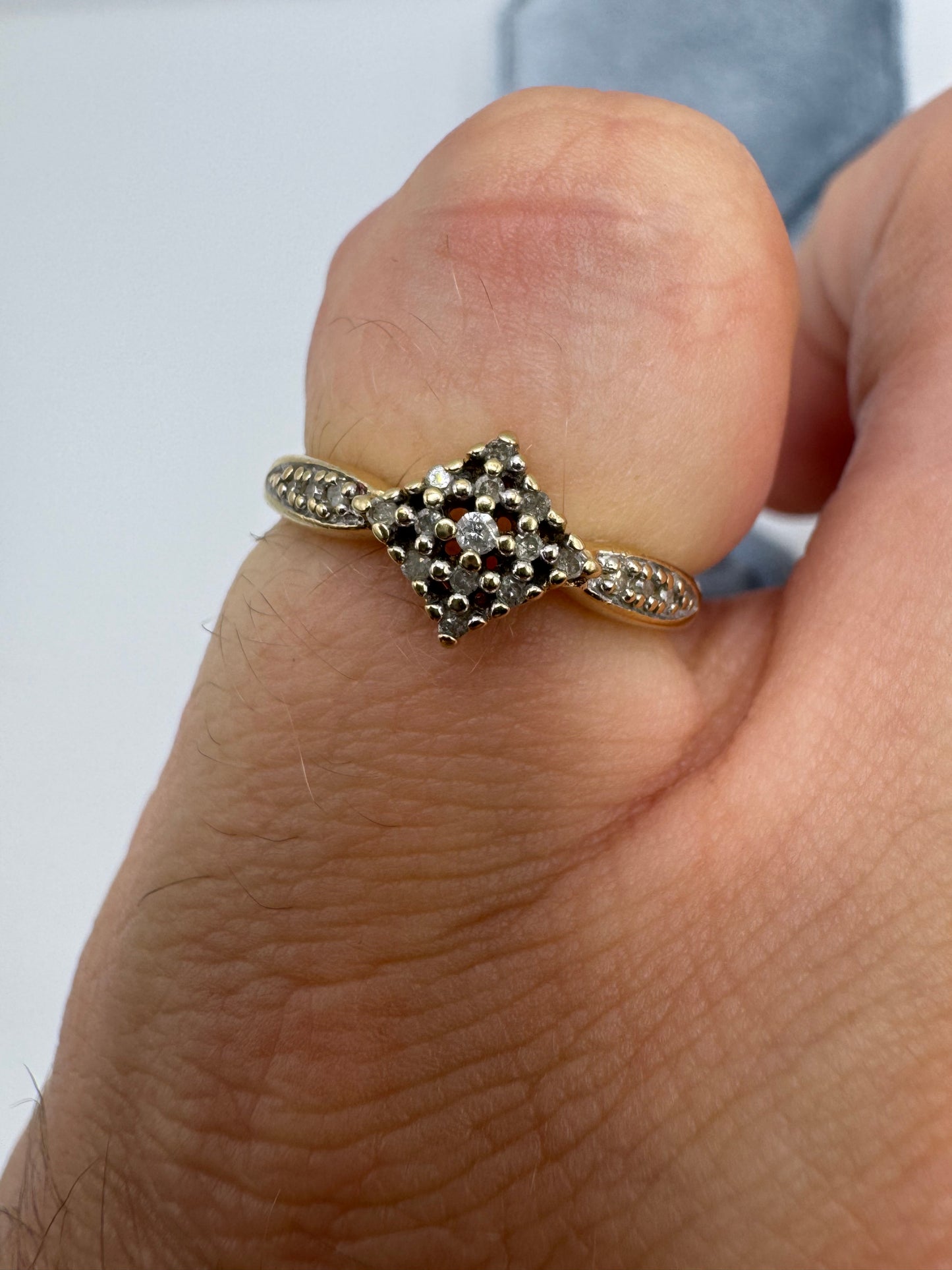 9ct gold 10 point diamond cluster ring