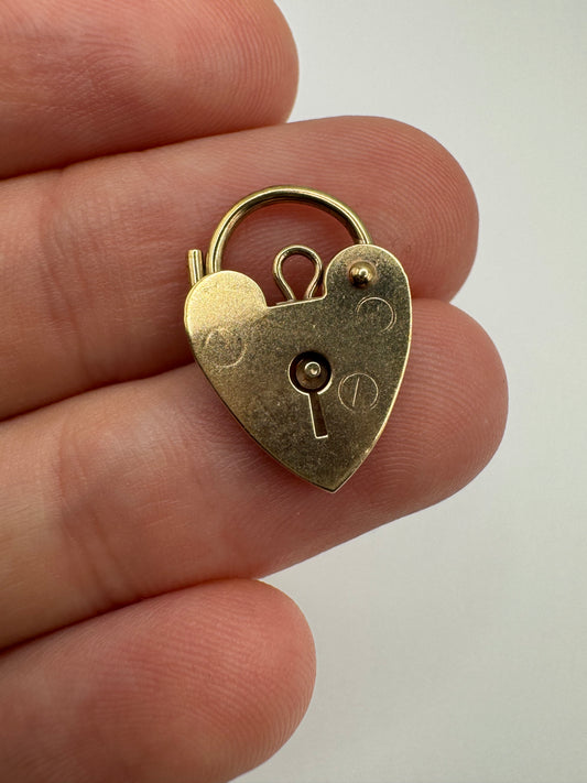 9ct gold padlock 47