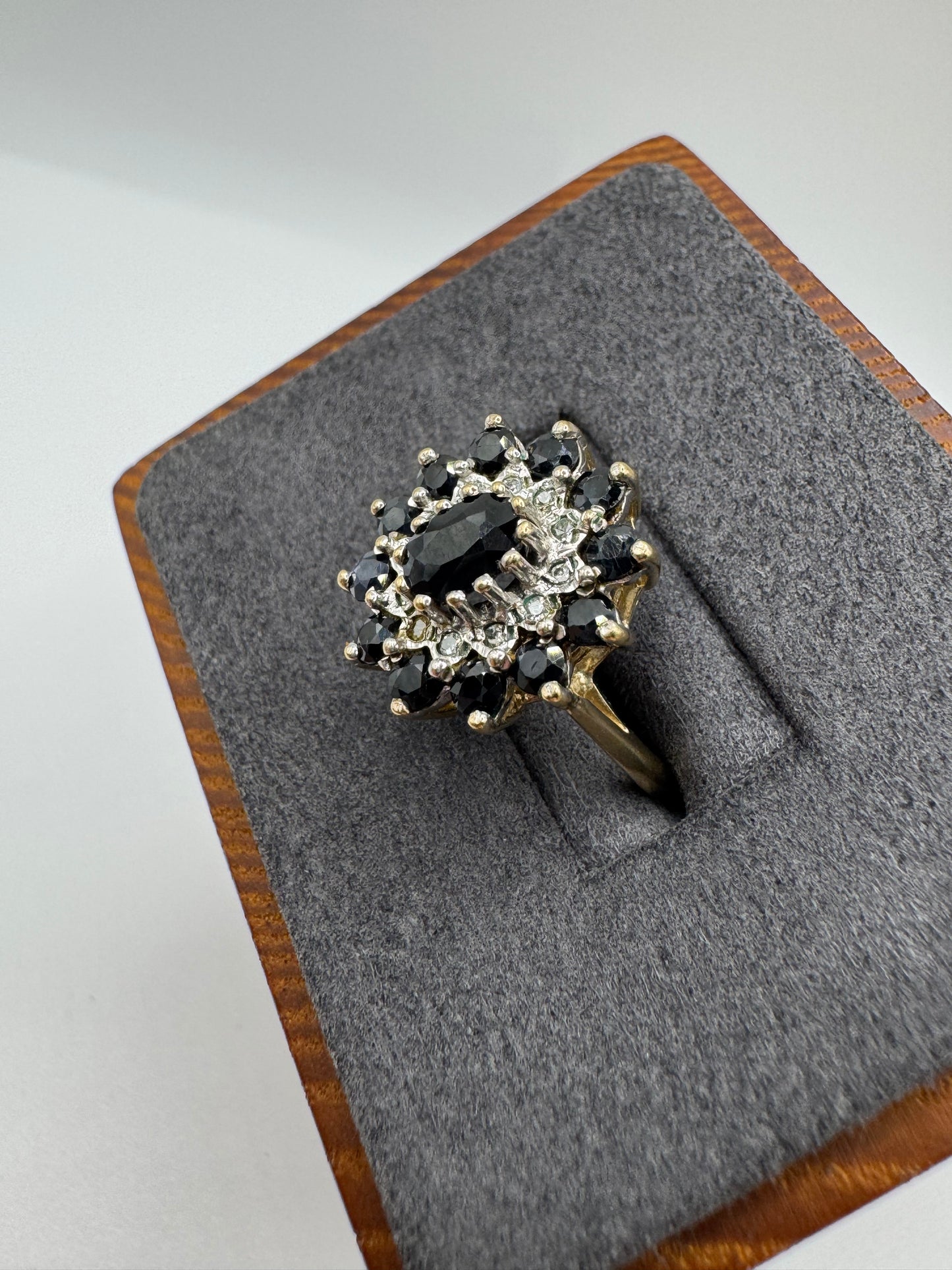 9ct gold sapphire and diamond ring