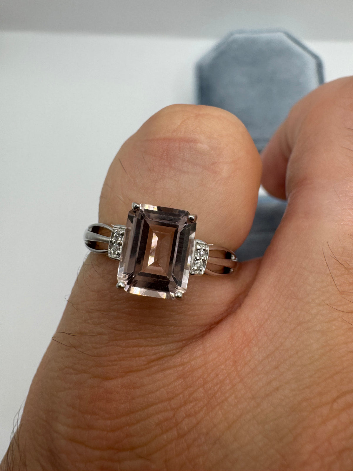 9ct white gold morganite and diamond ring