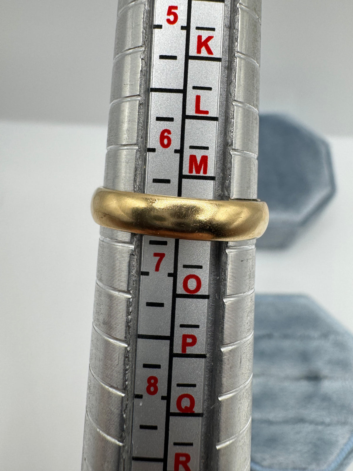 9ct gold band