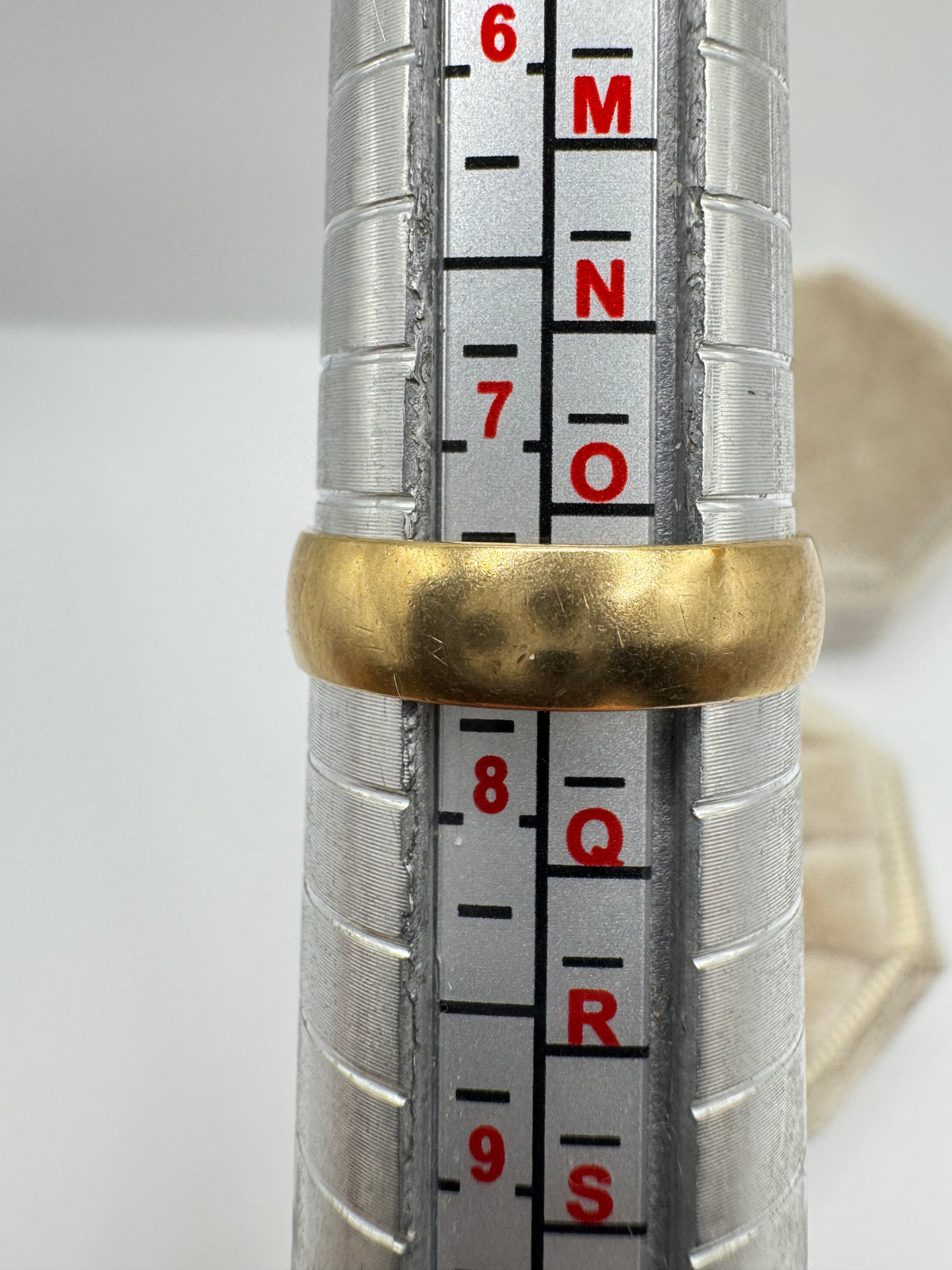 9ct gold band