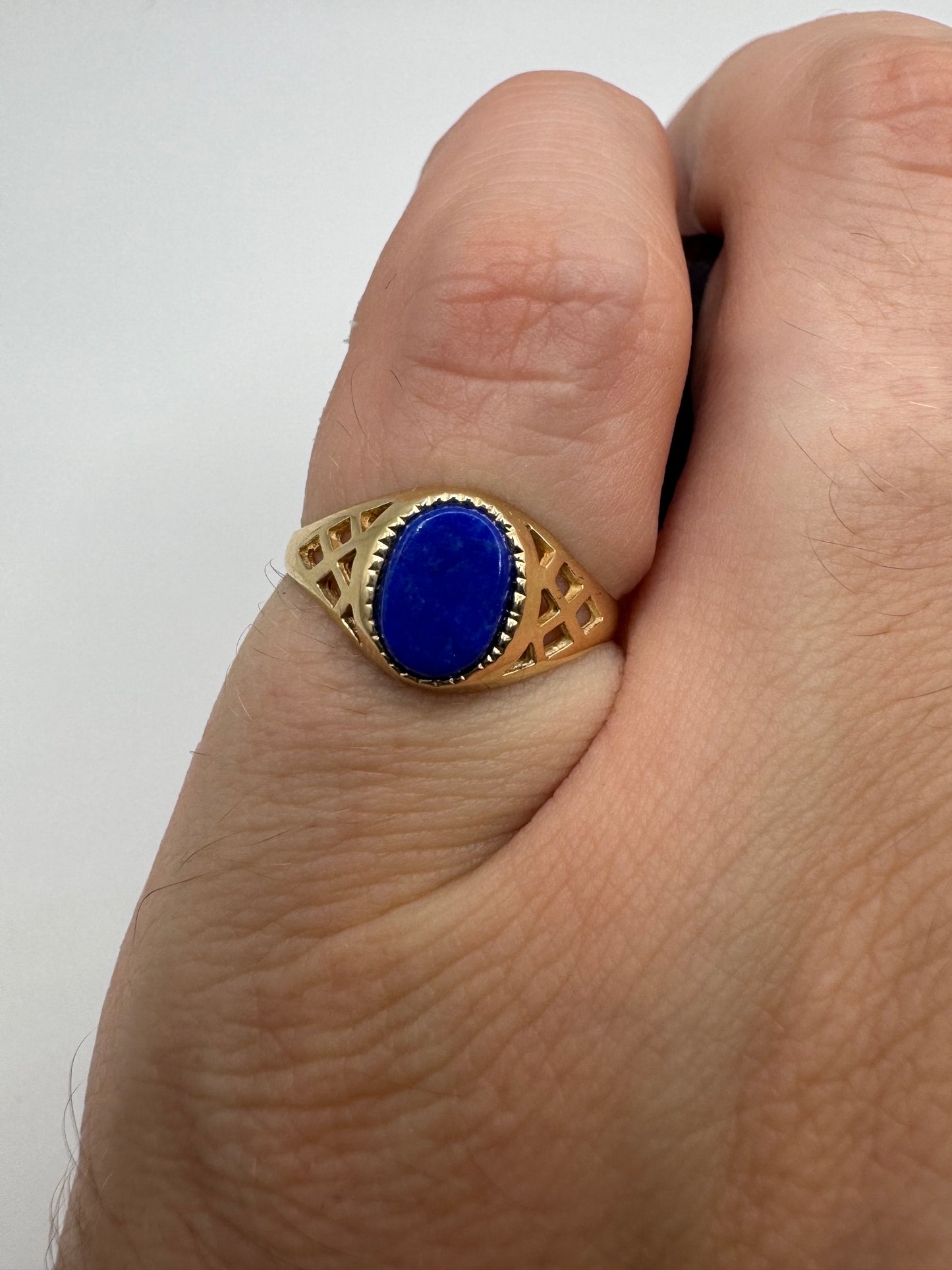 9ct gold lapis lazuli signet ring
