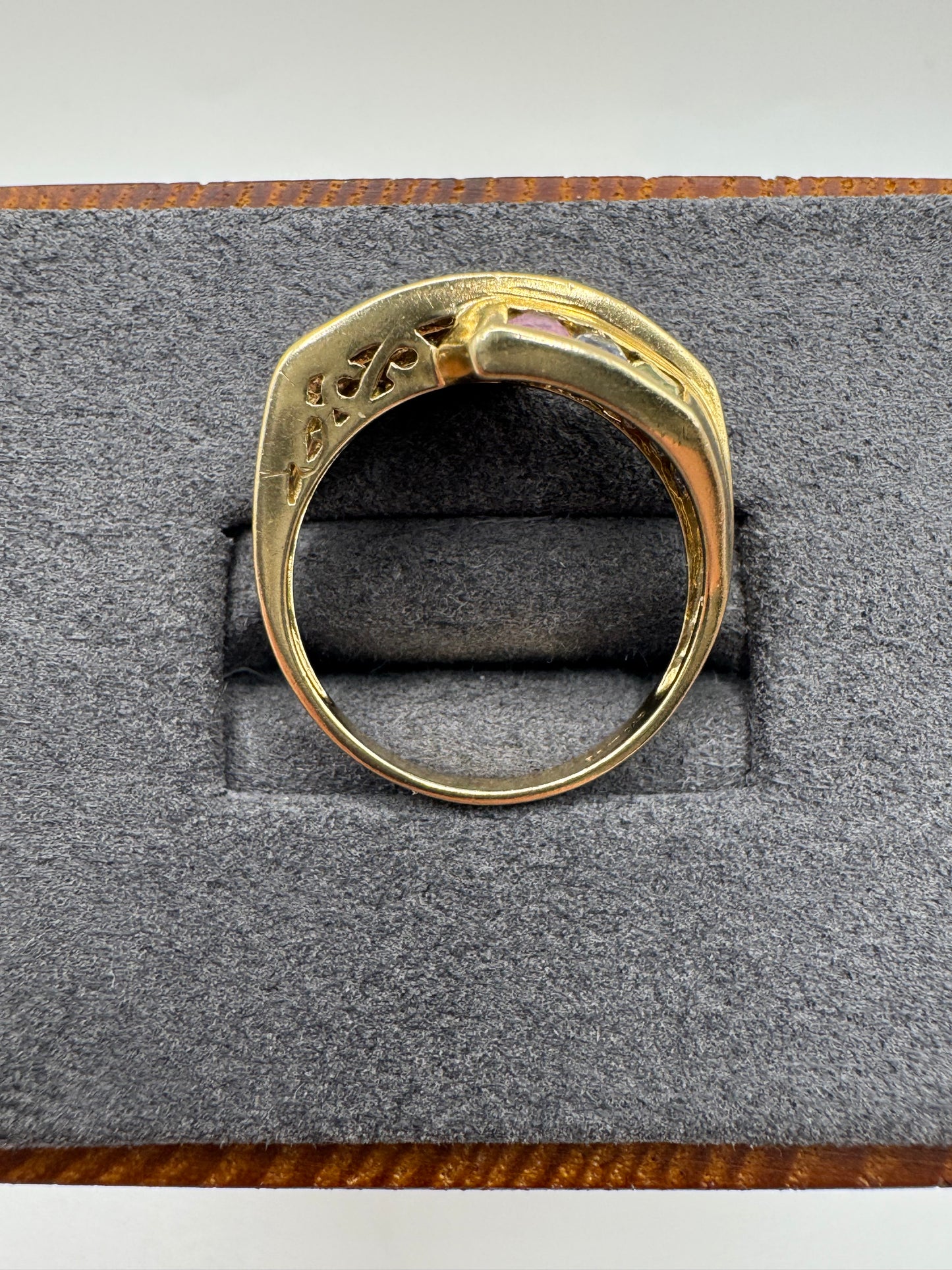 9ct gold multi-coloured sapphire ring