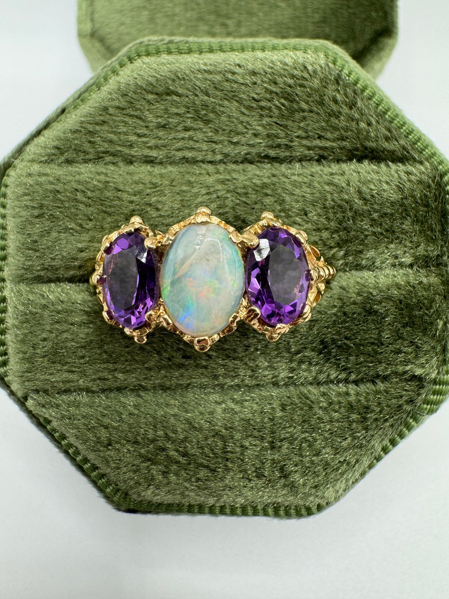 9ct gold opal and amethyst ring