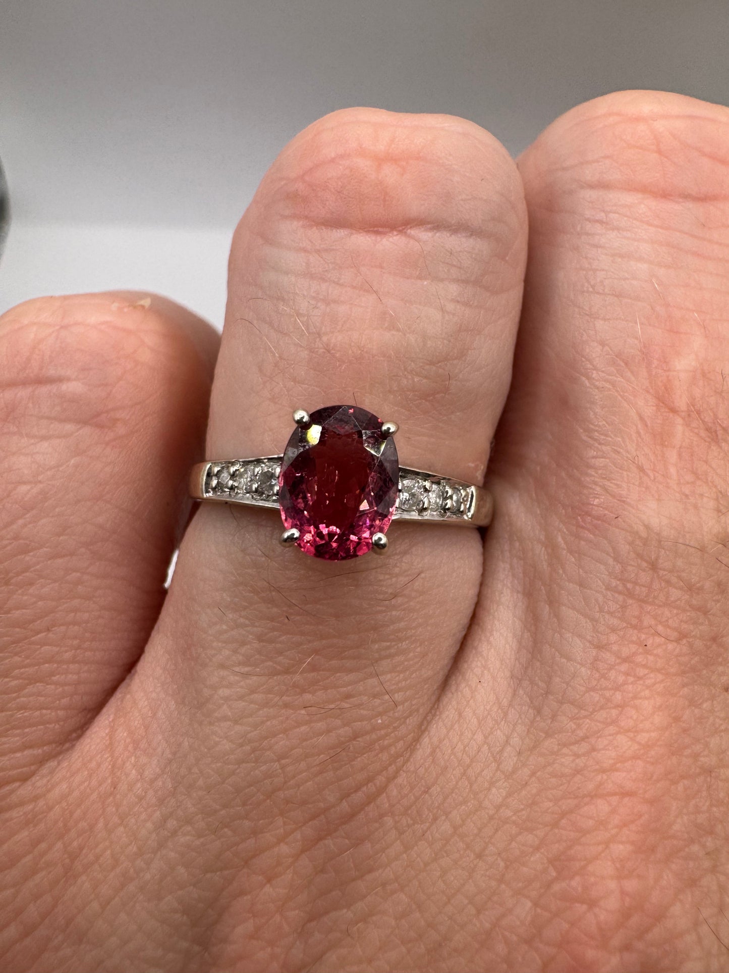 9ct white gold tourmaline and diamond ring