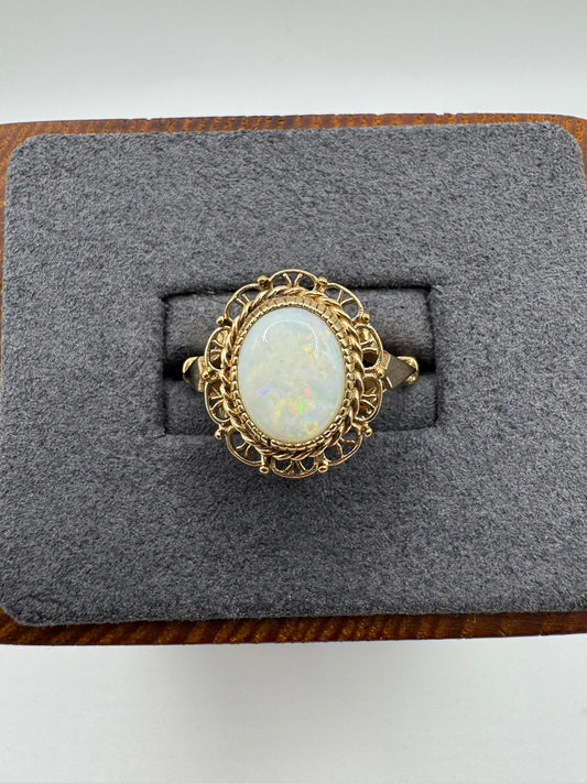 9ct gold opal ring