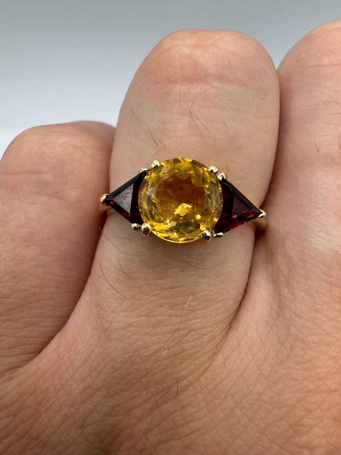 9ct gold citrine and garnet ring