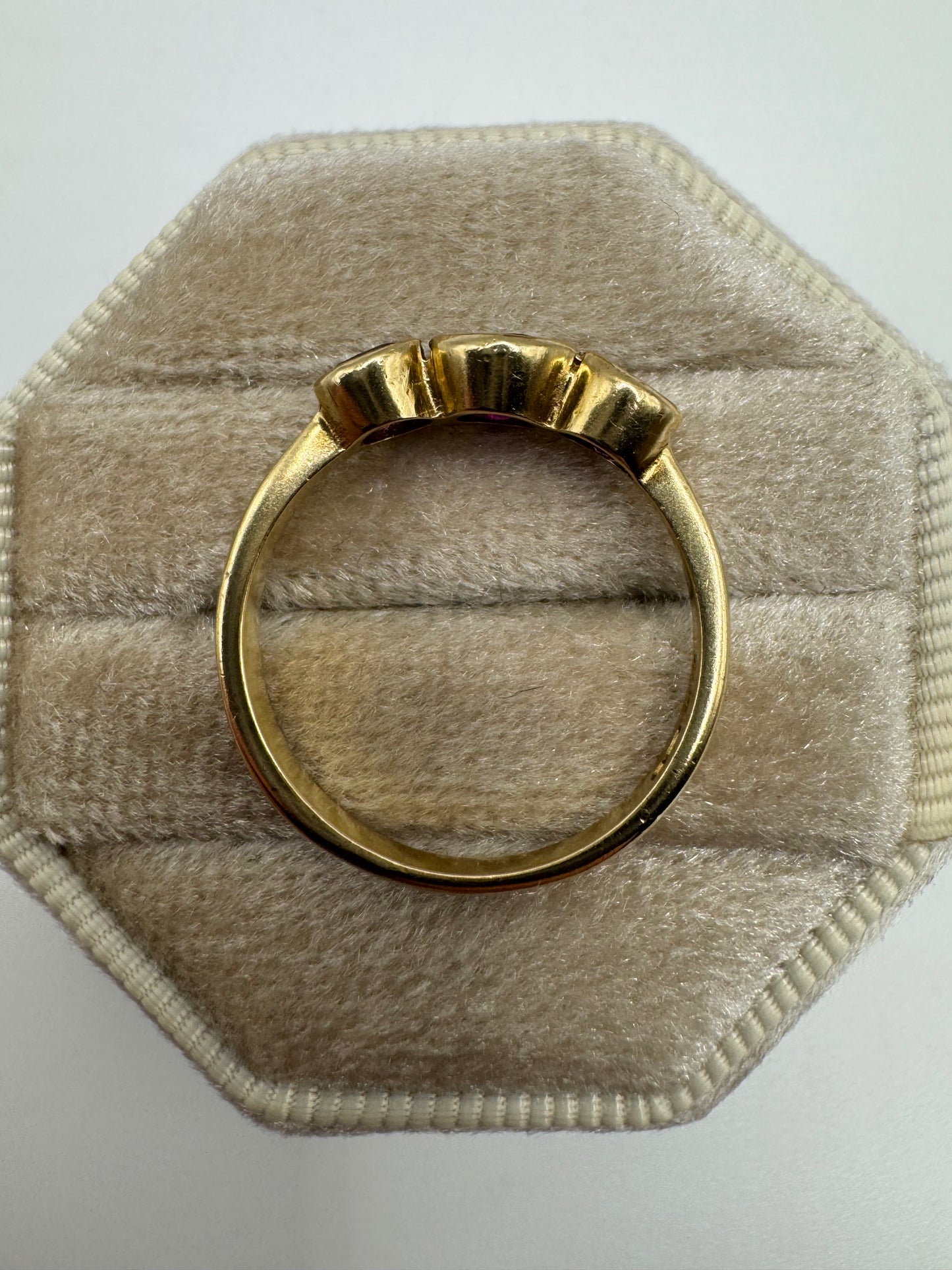 9ct gold amethyst ring