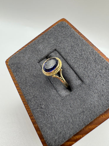 9ct gold iolite ring