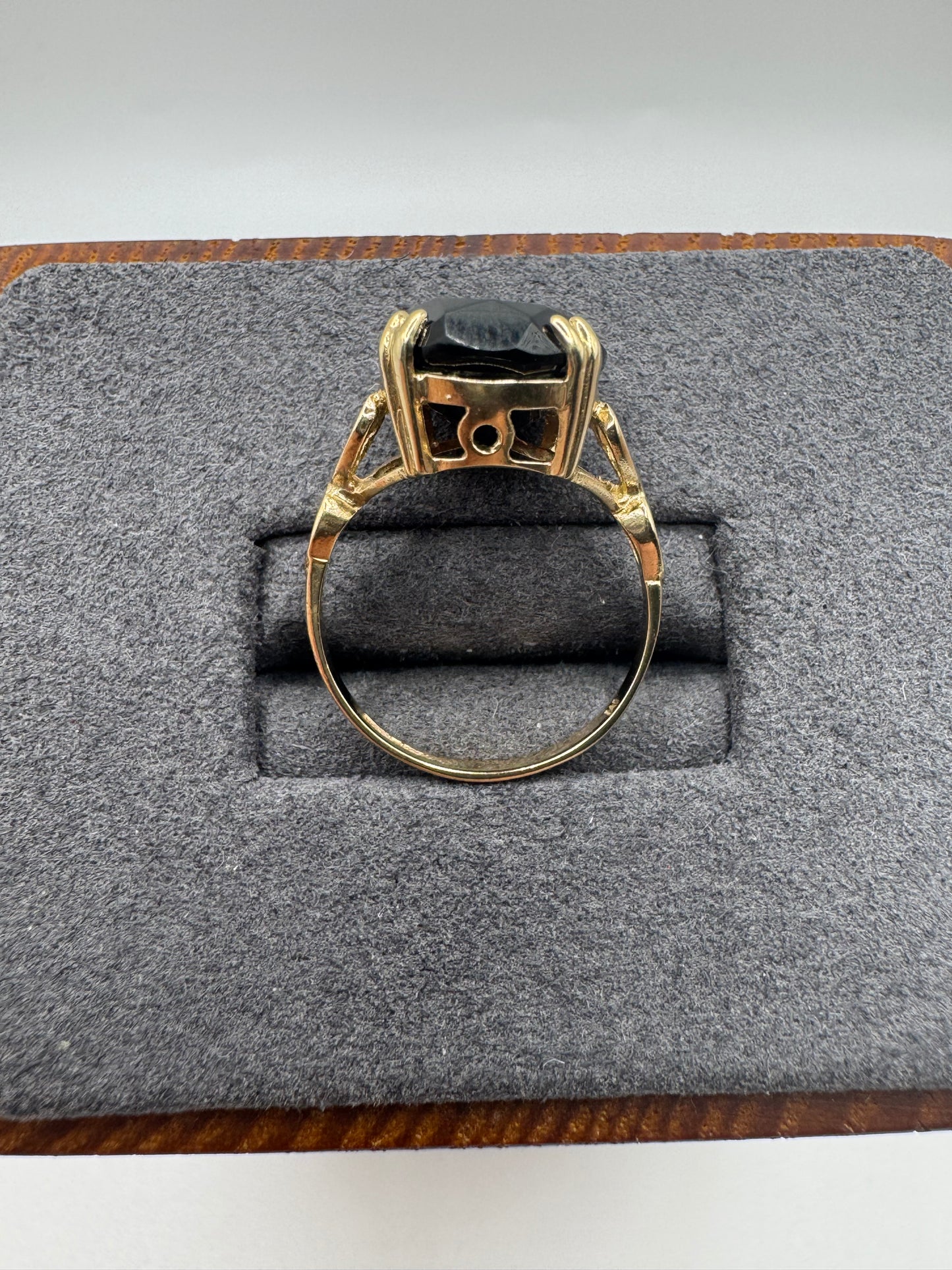 9ct gold tourmaline ring