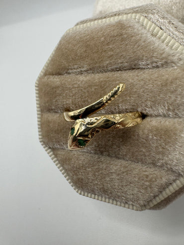 9ct gold emerald snake ring