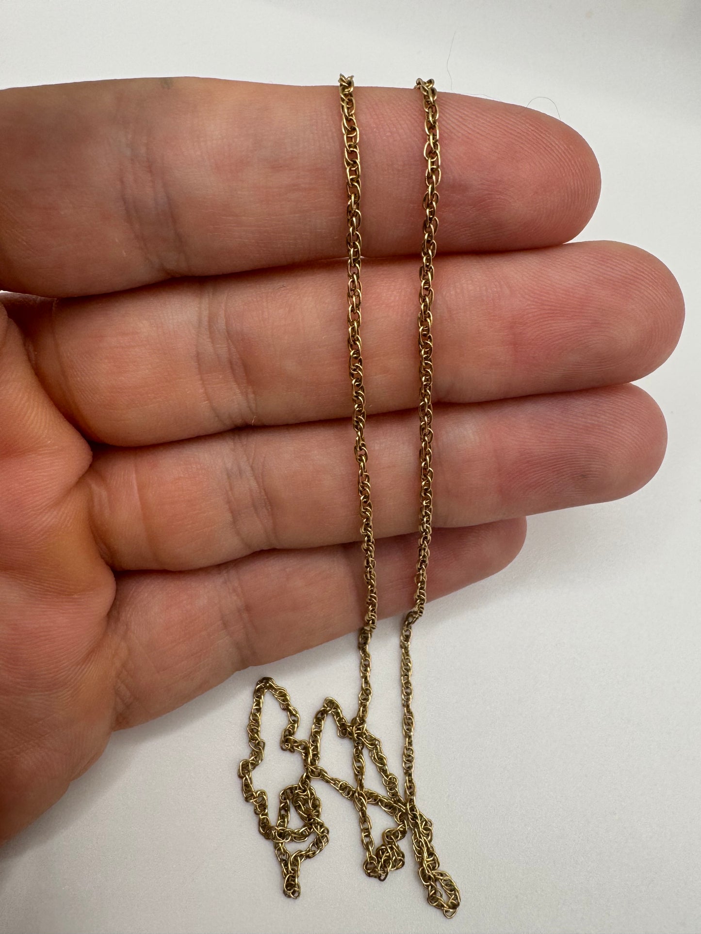 9ct gold chain 5 18”