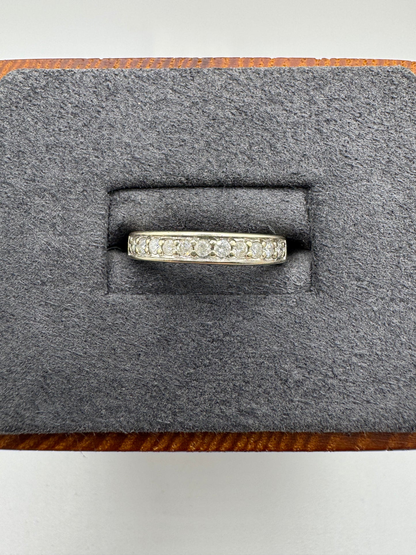 9ct gold diamond ring