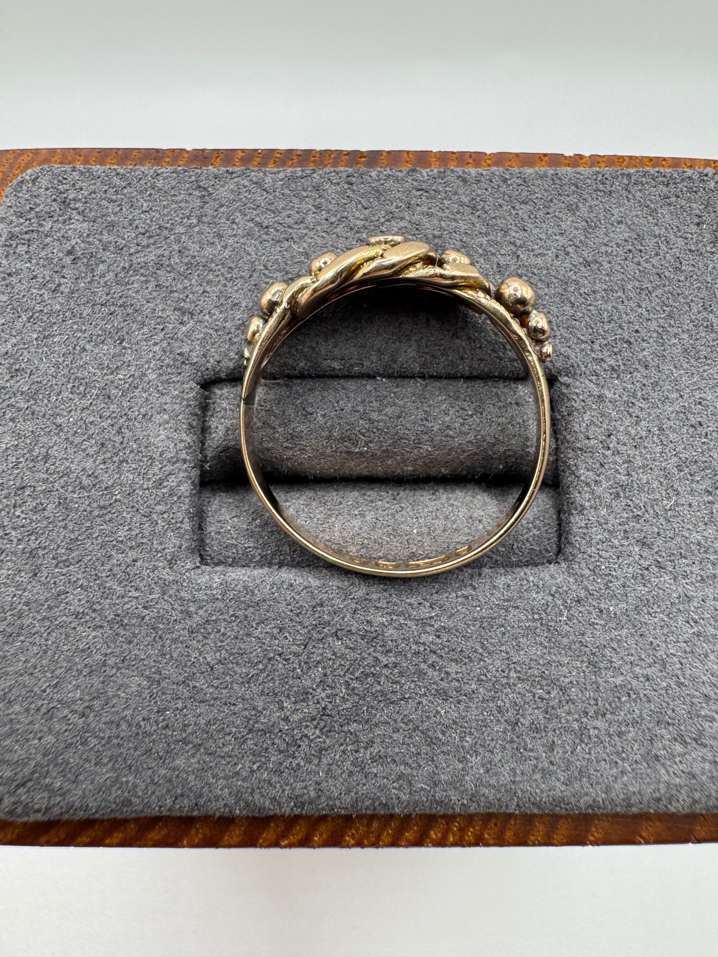 9ct gold keepers ring