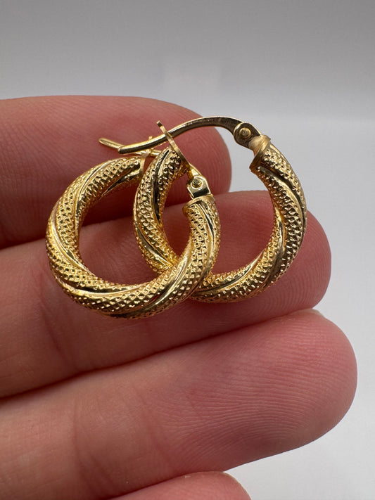 9ct gold frosted twist creole earrings