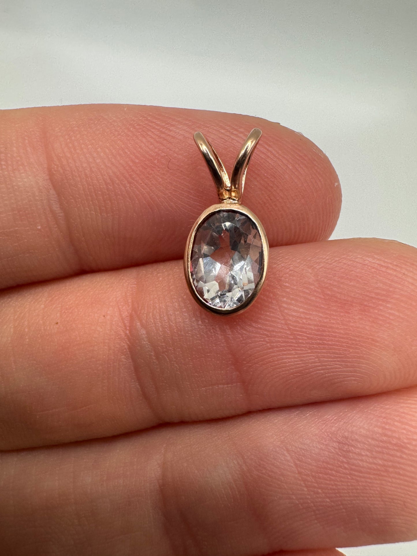 9ct rose gold topaz pendant