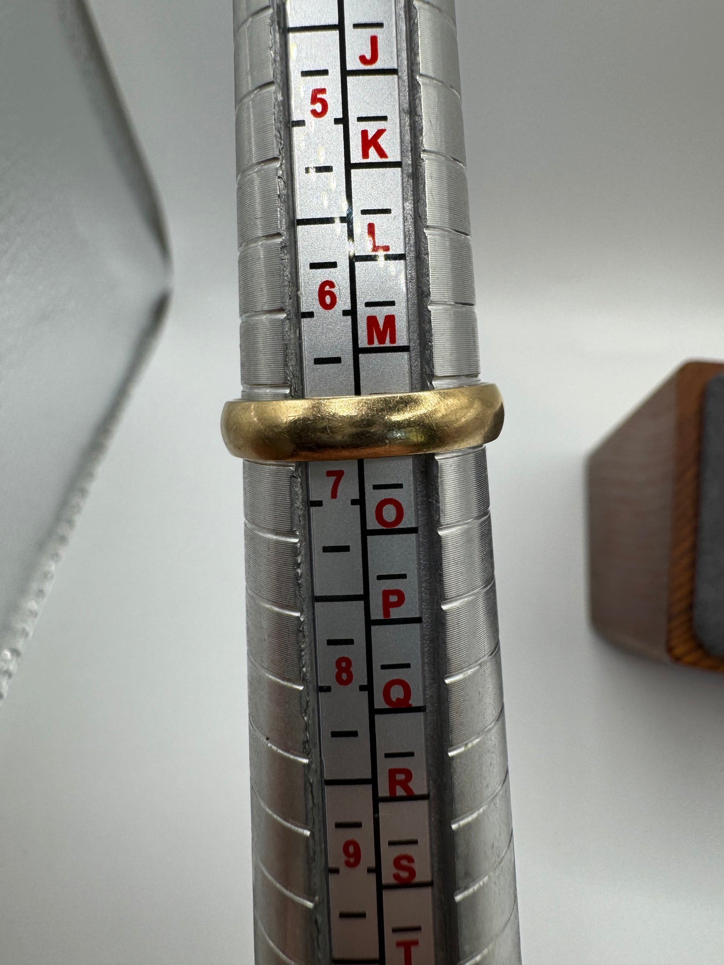 9ct gold diamond navette ring