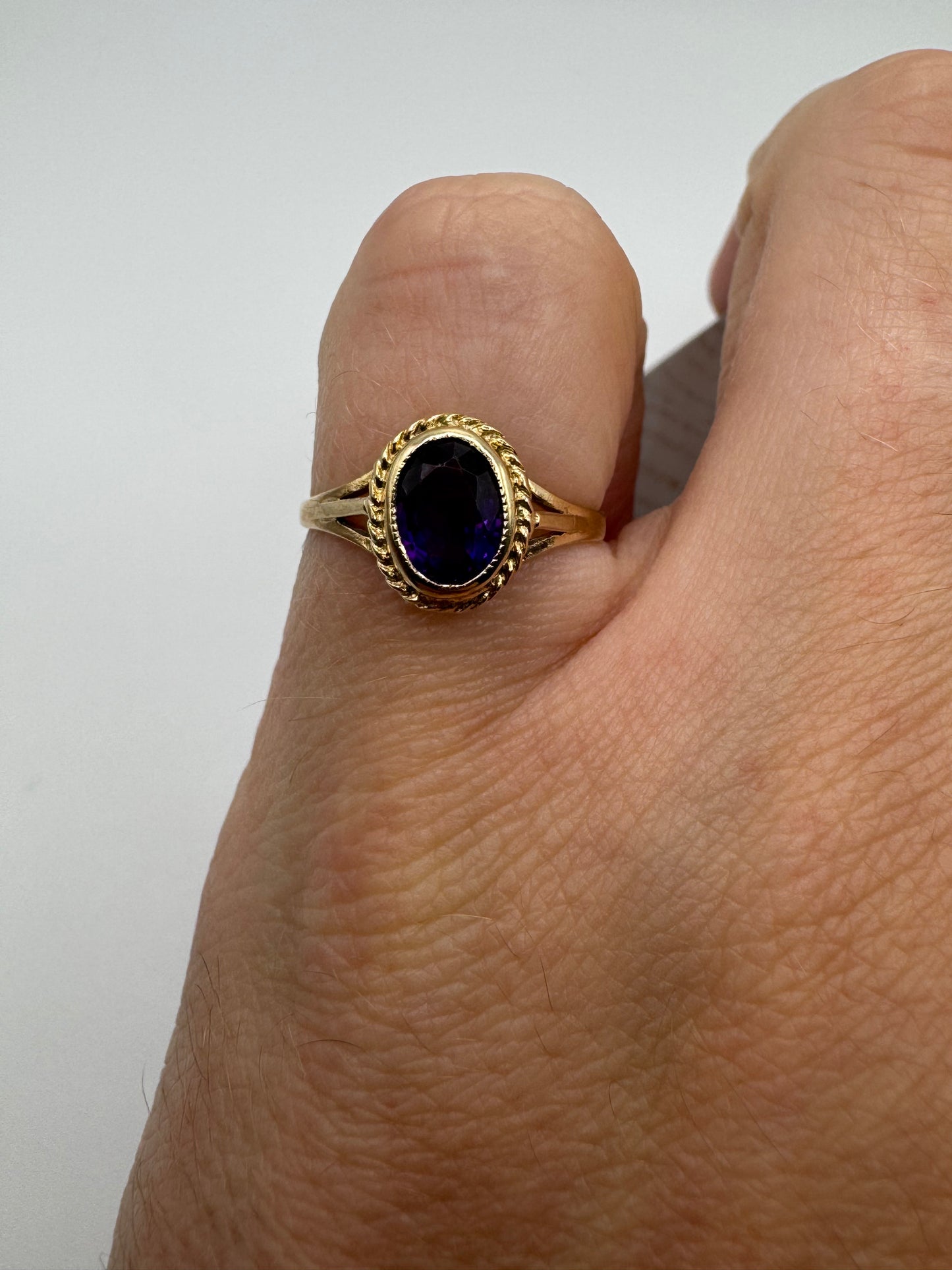 9ct gold amethyst ring
