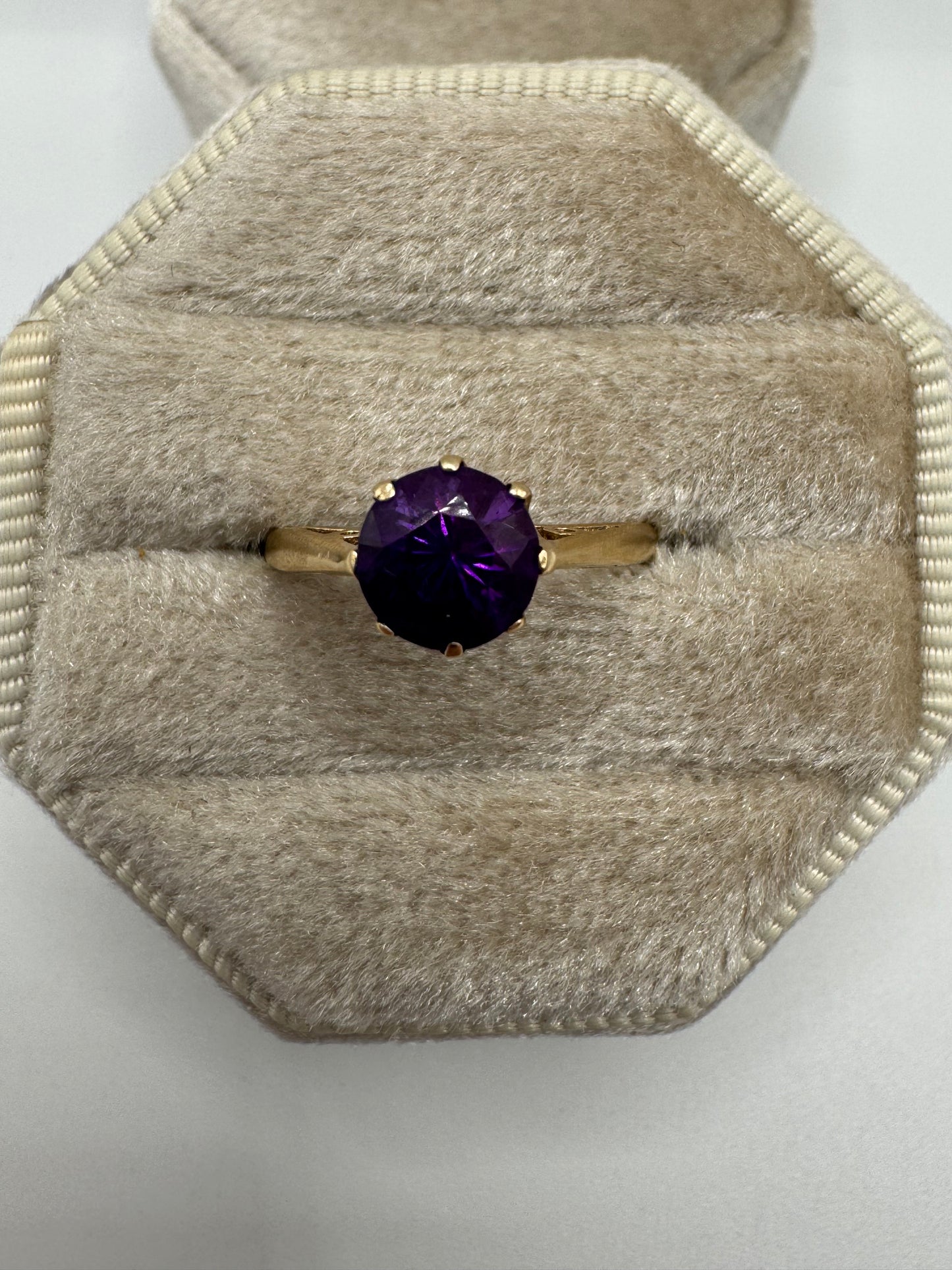 9ct gold amethyst ring