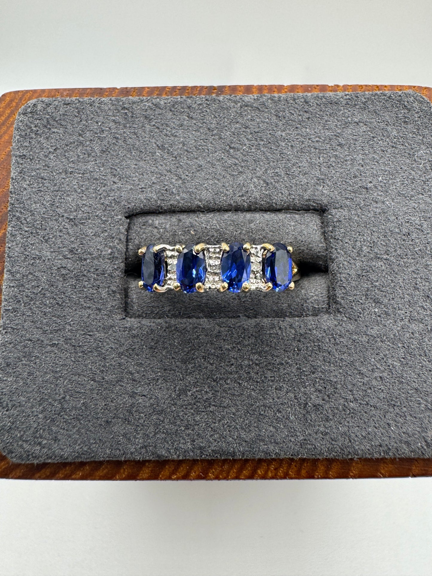 9ct gold kyanite and diamond ring