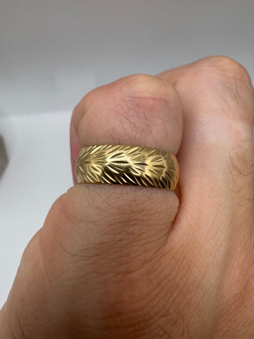 9ct gold patterned band