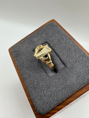 9ct gold harp ring