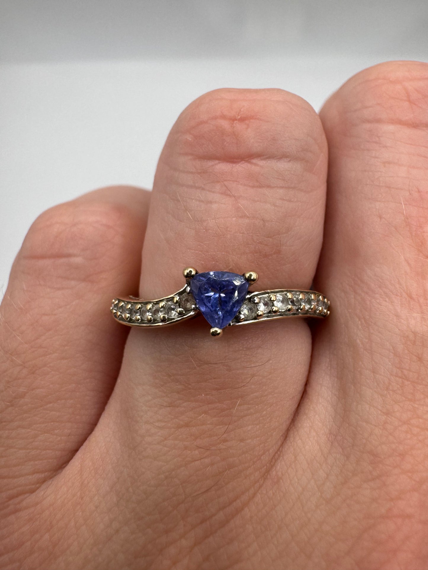 9ct gold tanzanite and zircon ring