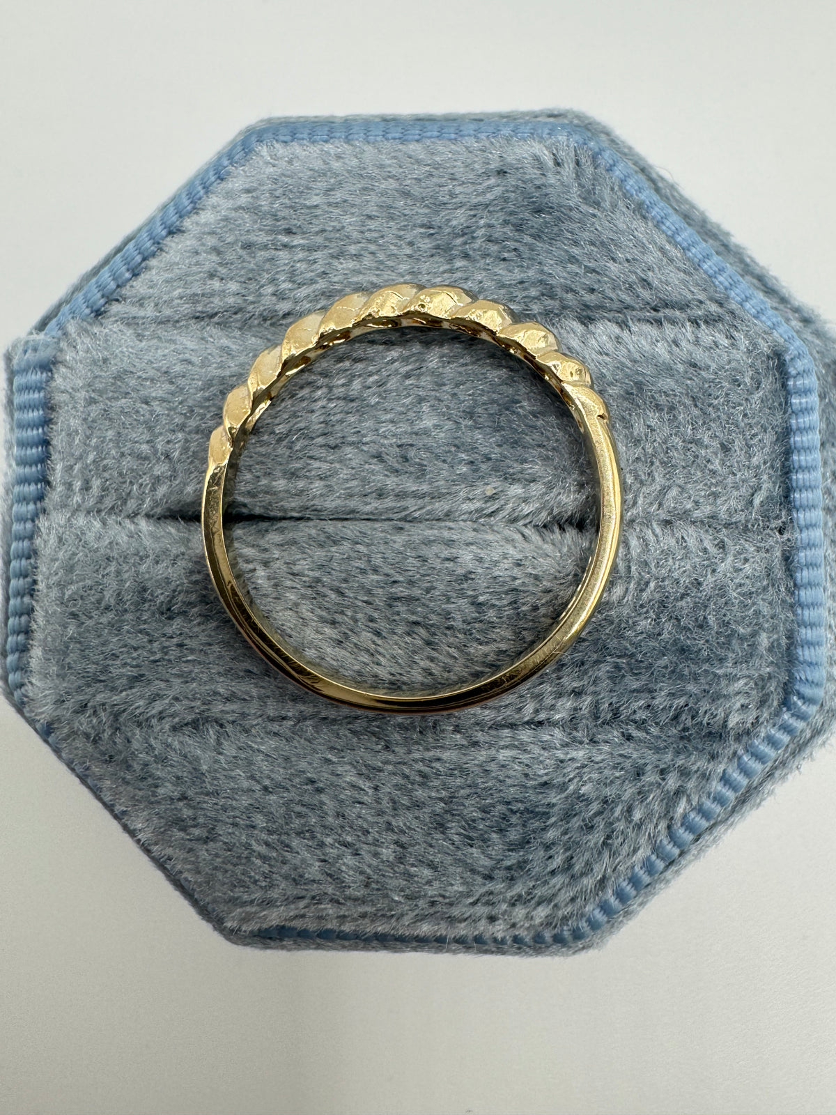 9ct gold croissant ring