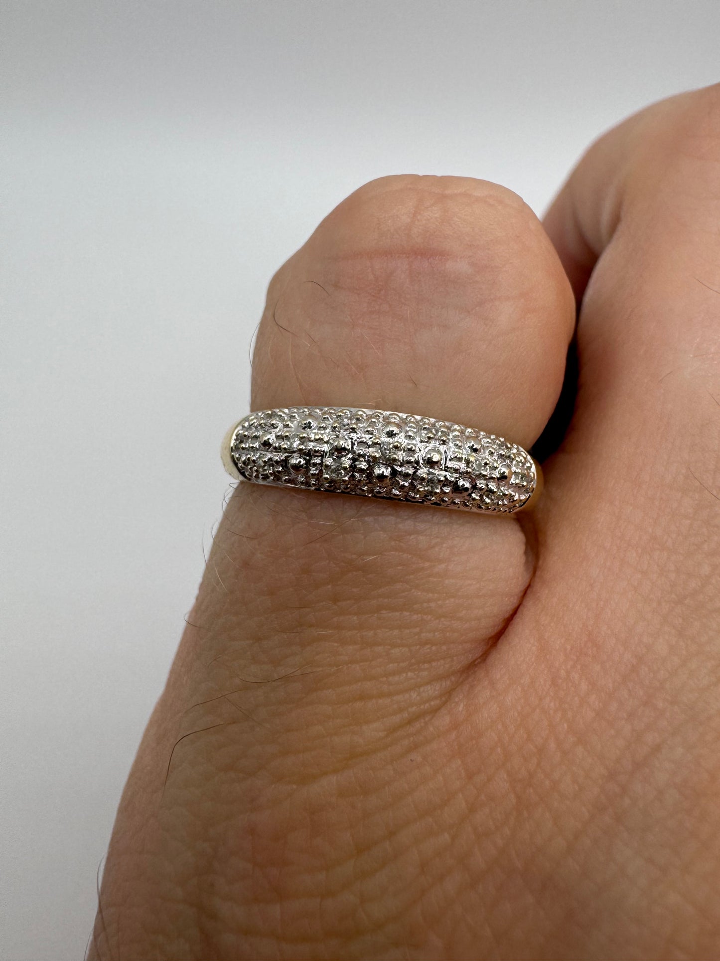 9ct gold diamond ring