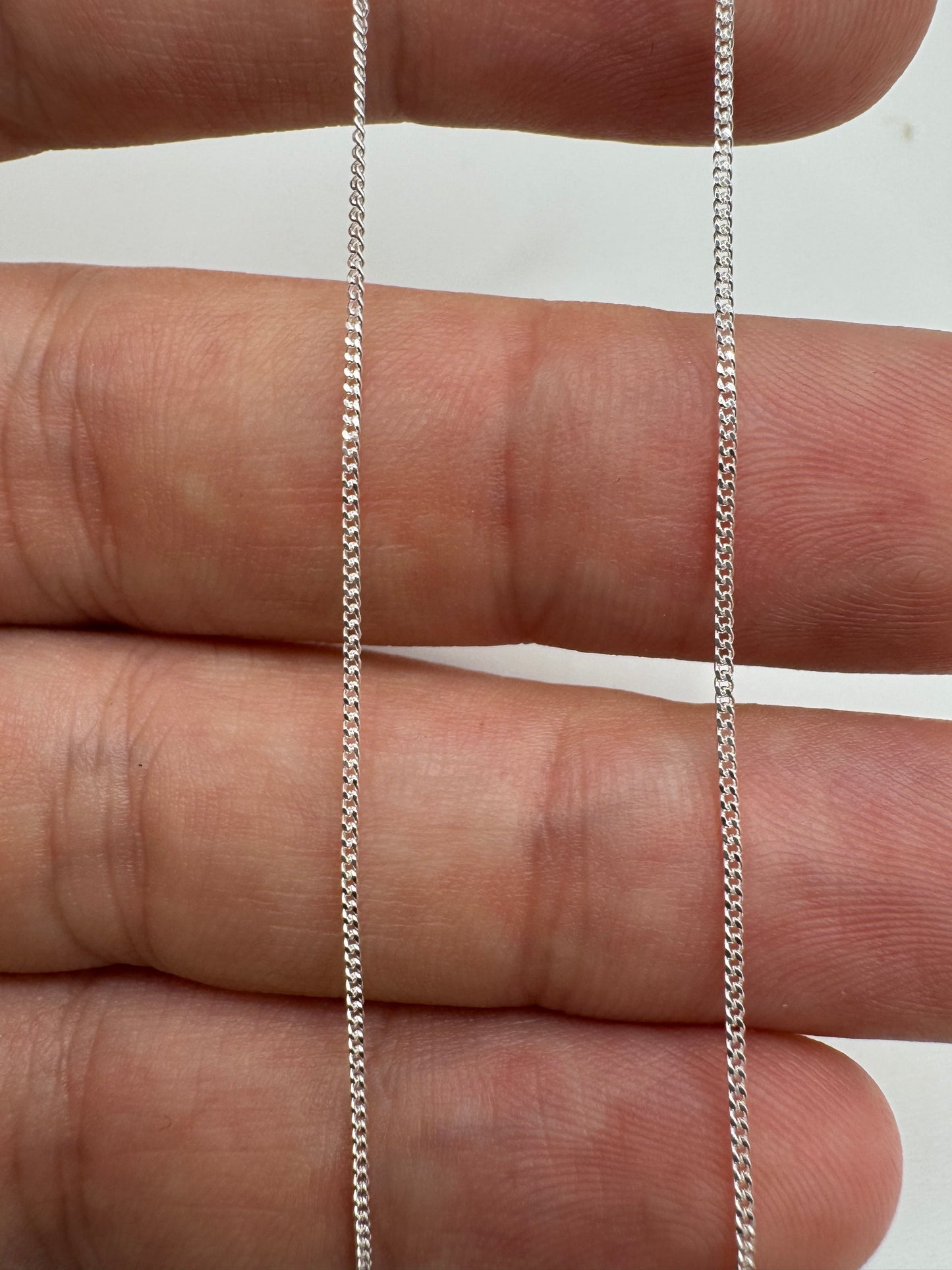 Silver diamond cut curb chain 9 18”