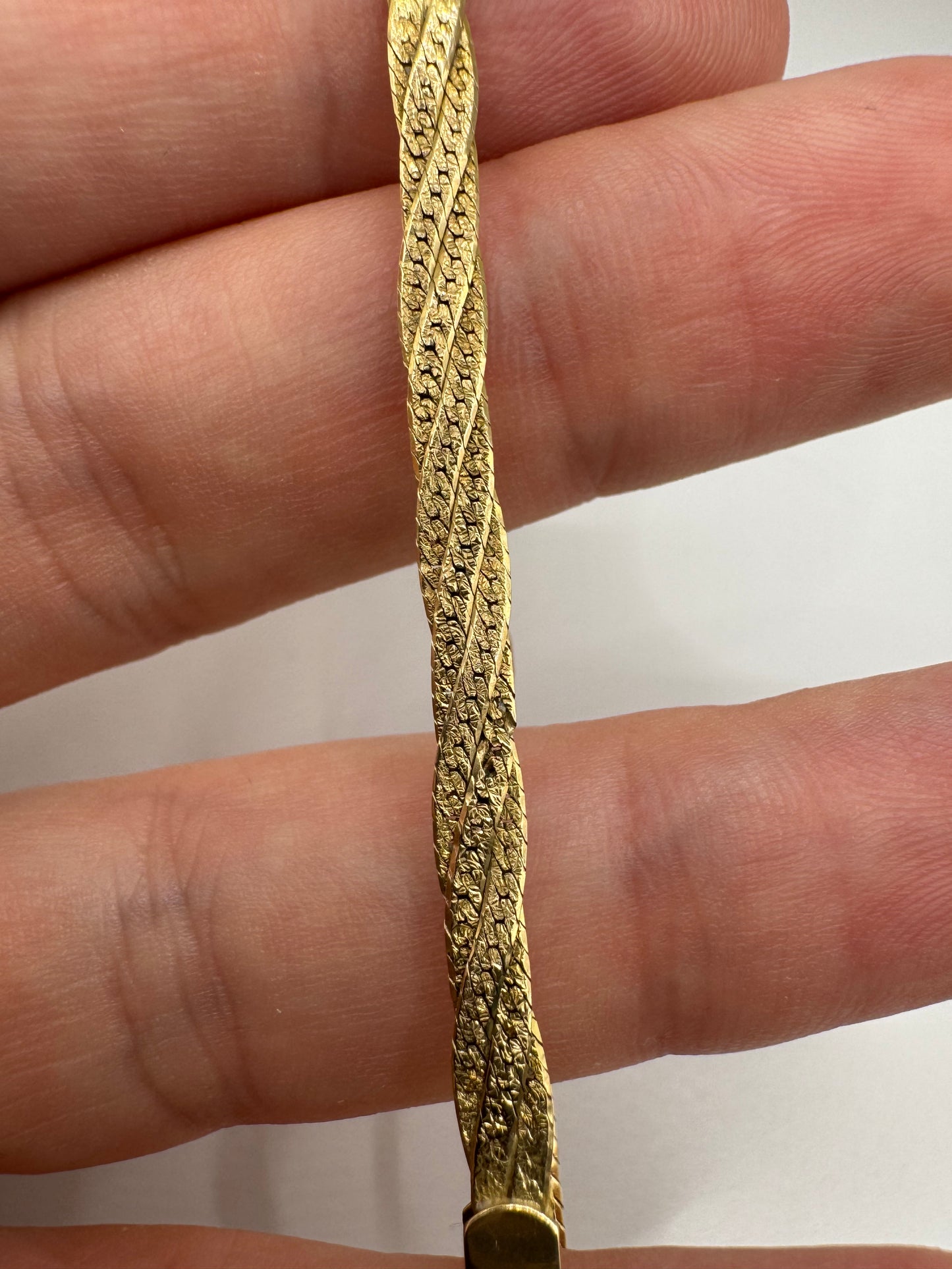 9ct gold bracelet 8