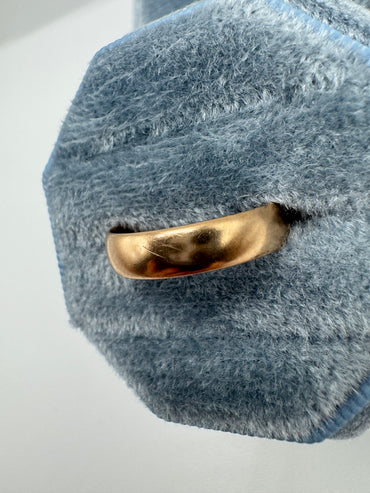 Antique 9ct rose gold band