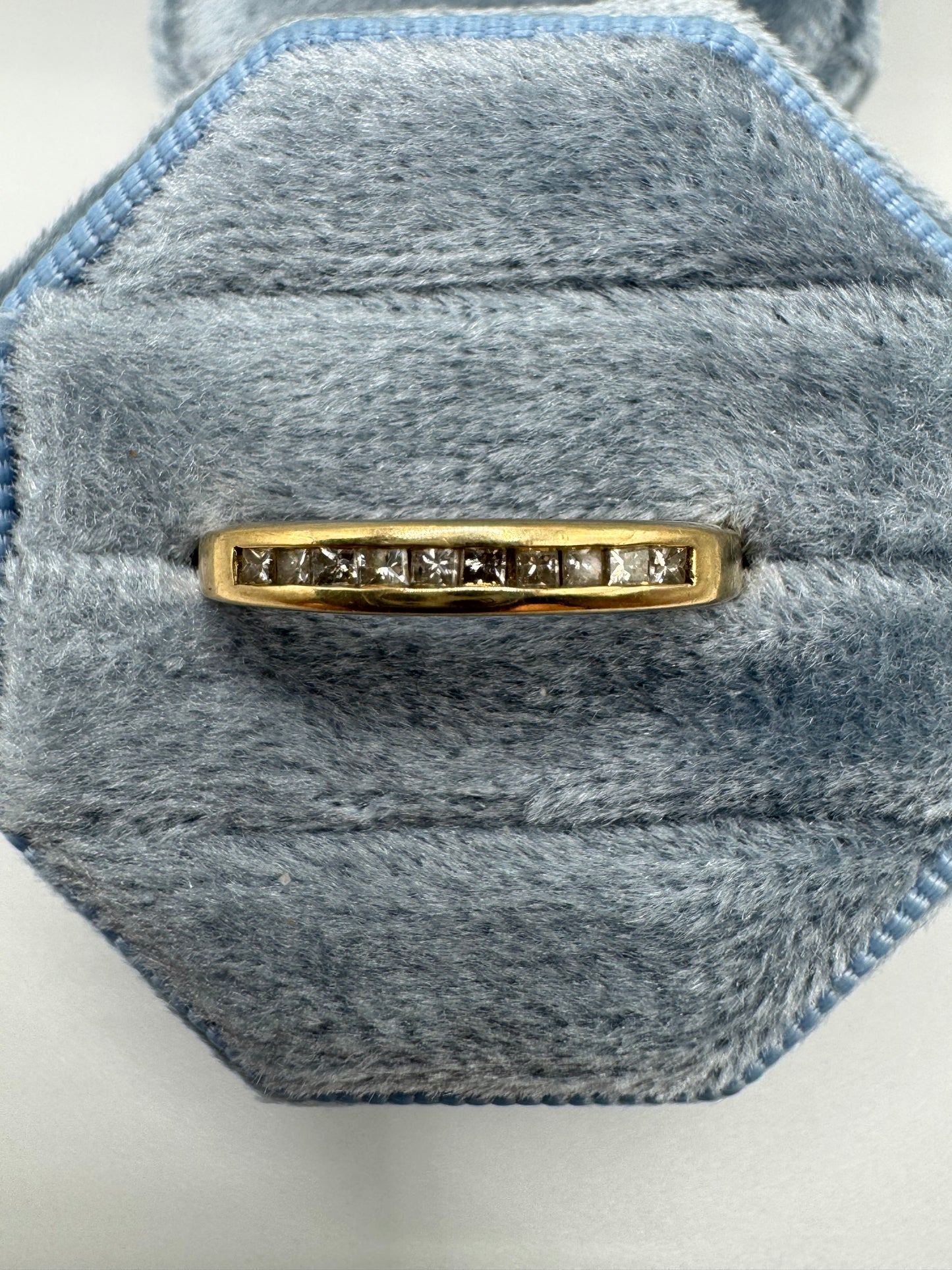 9ct gold diamond ring
