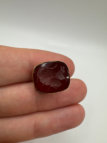 9ct gold engraved carnelian fob