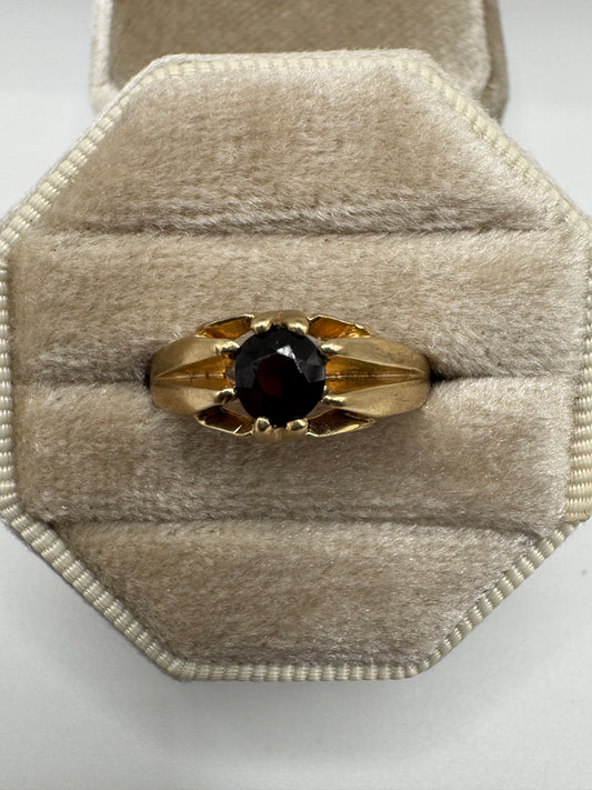 9ct gold garnet gypsy ring