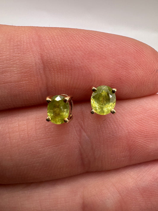 9ct gold peridot earrings