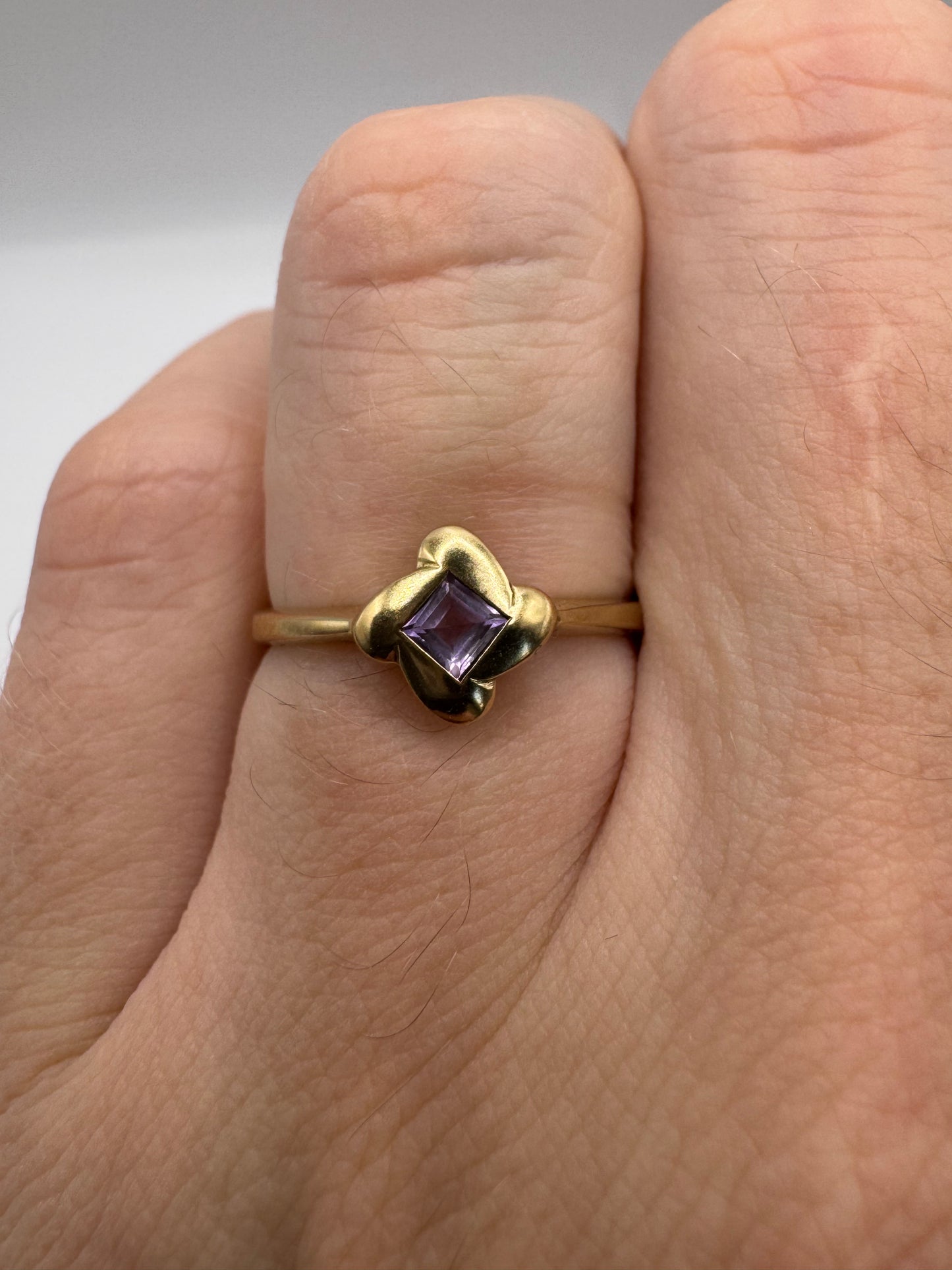 9ct gold amethyst ring