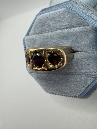 Heavy 9ct gold garnet gypsy ring