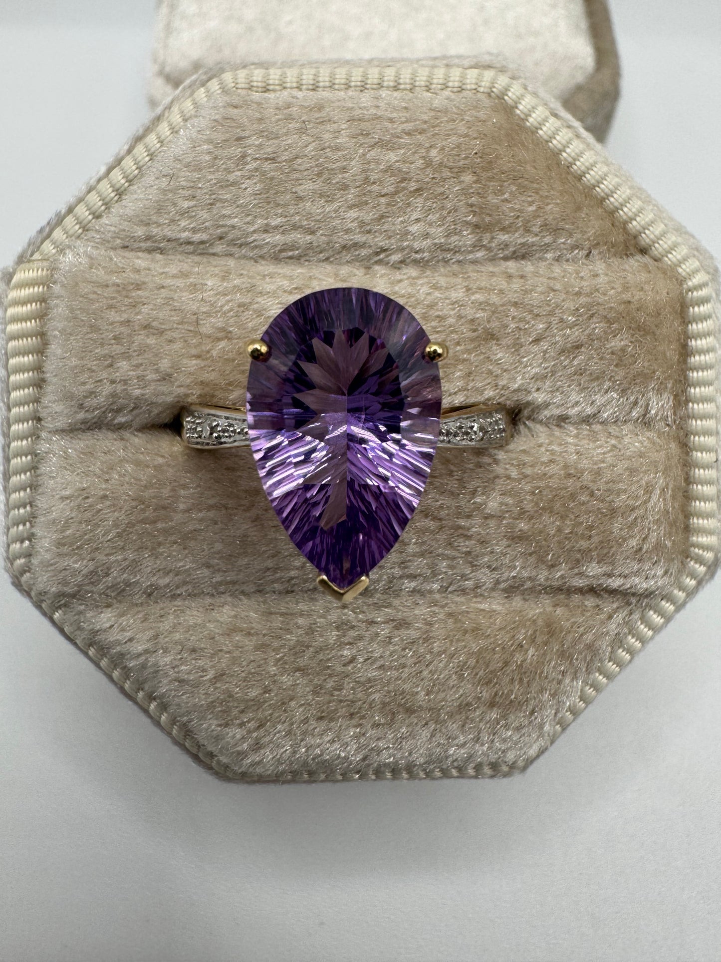 9ct gold amethyst and diamond ring