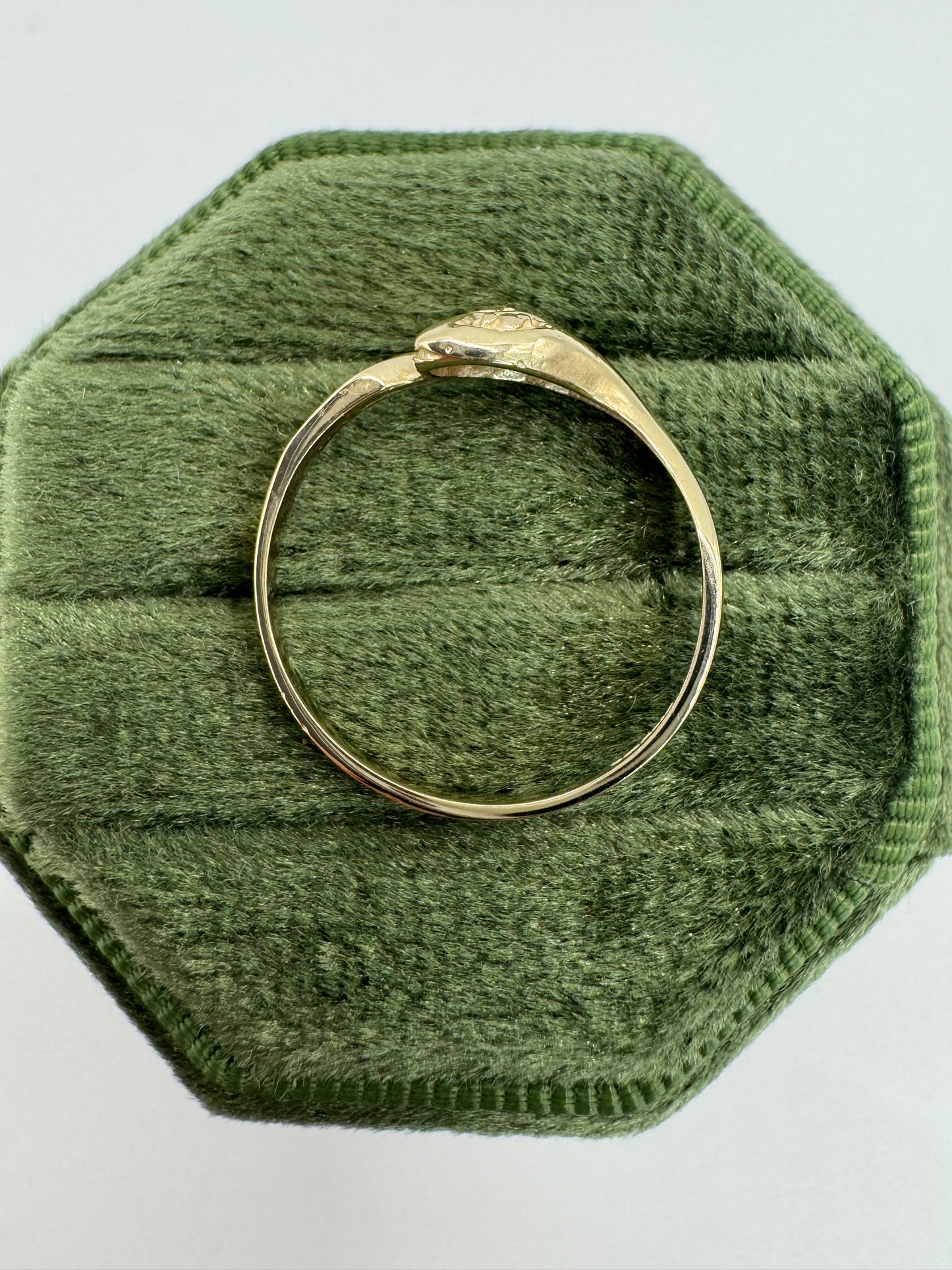 9ct gold snake ring