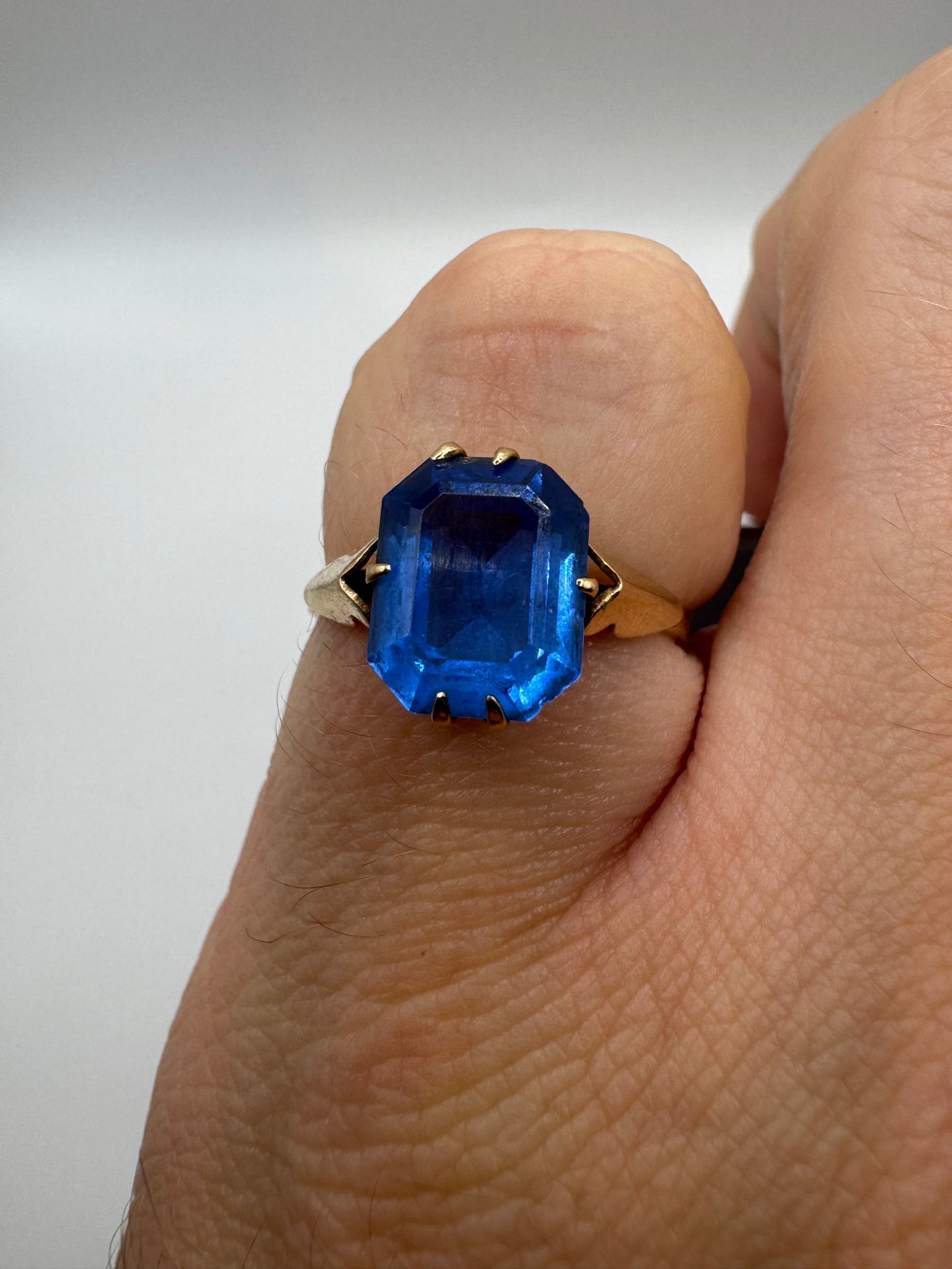 Antique 9ct gold paste ring