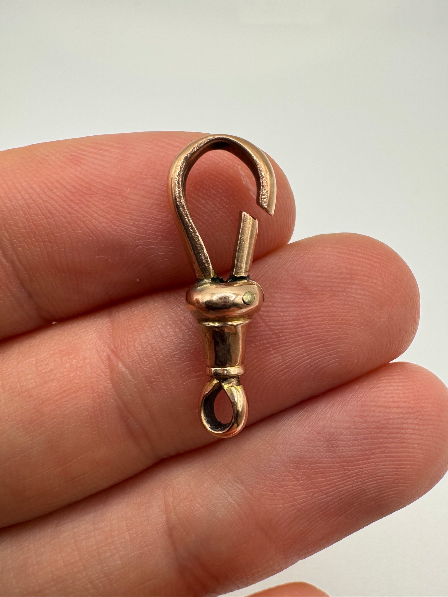 9ct rose gold dog clip 1