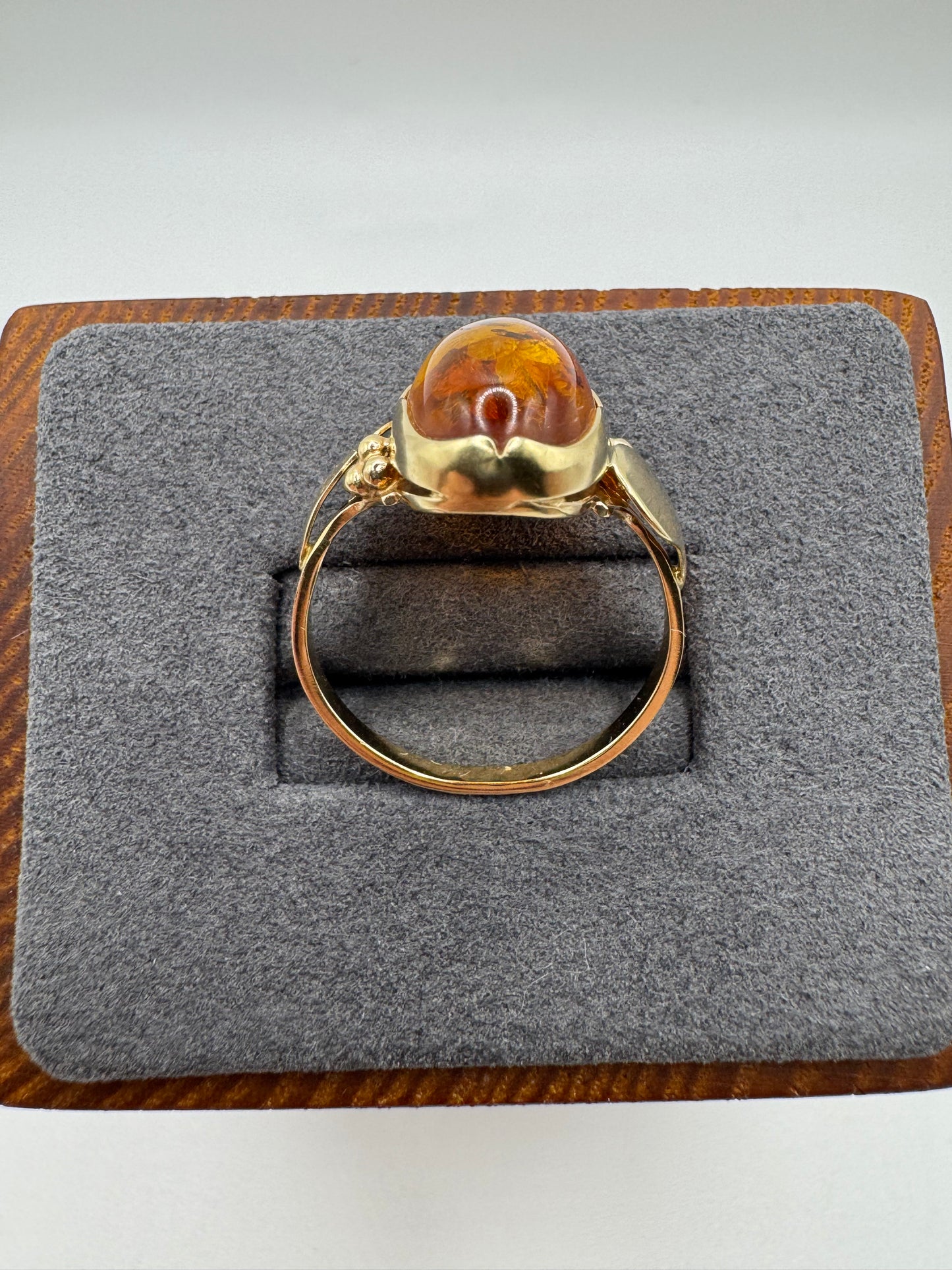 14ct gold amber ring