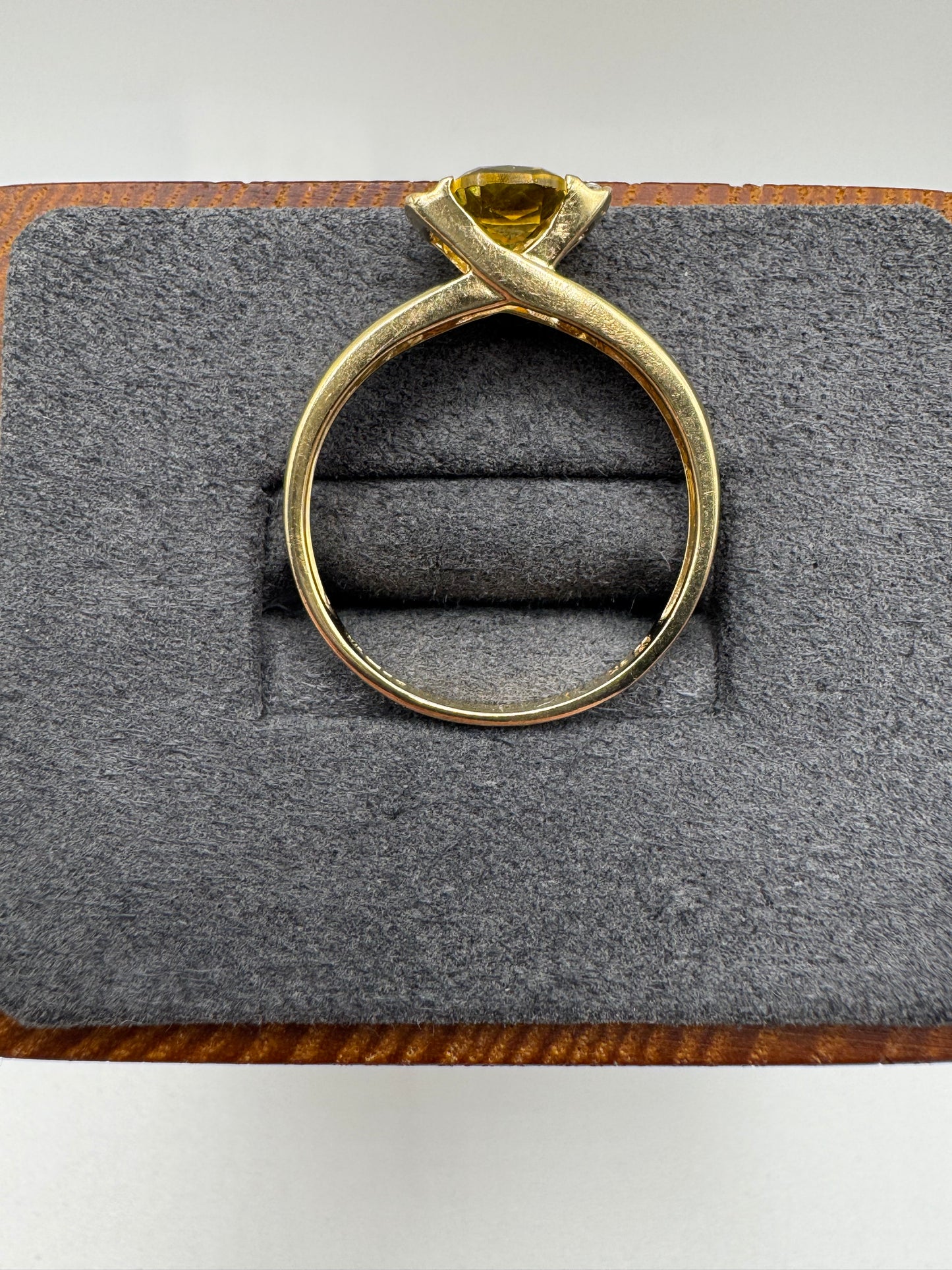 9ct gold citrine and diamond ring