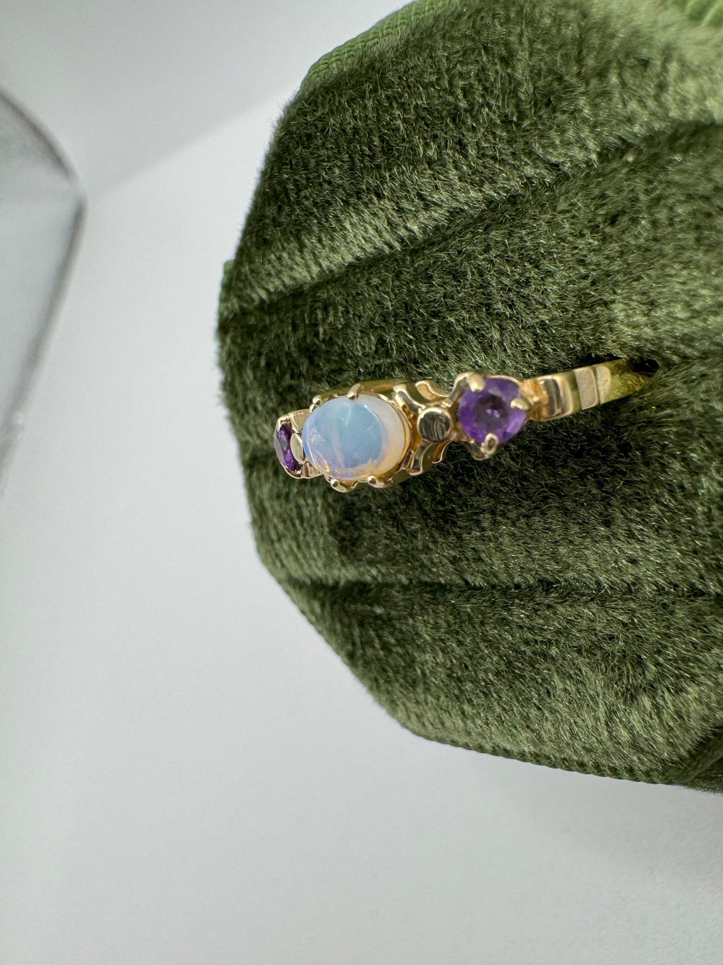 9ct gold opal and amethyst ring