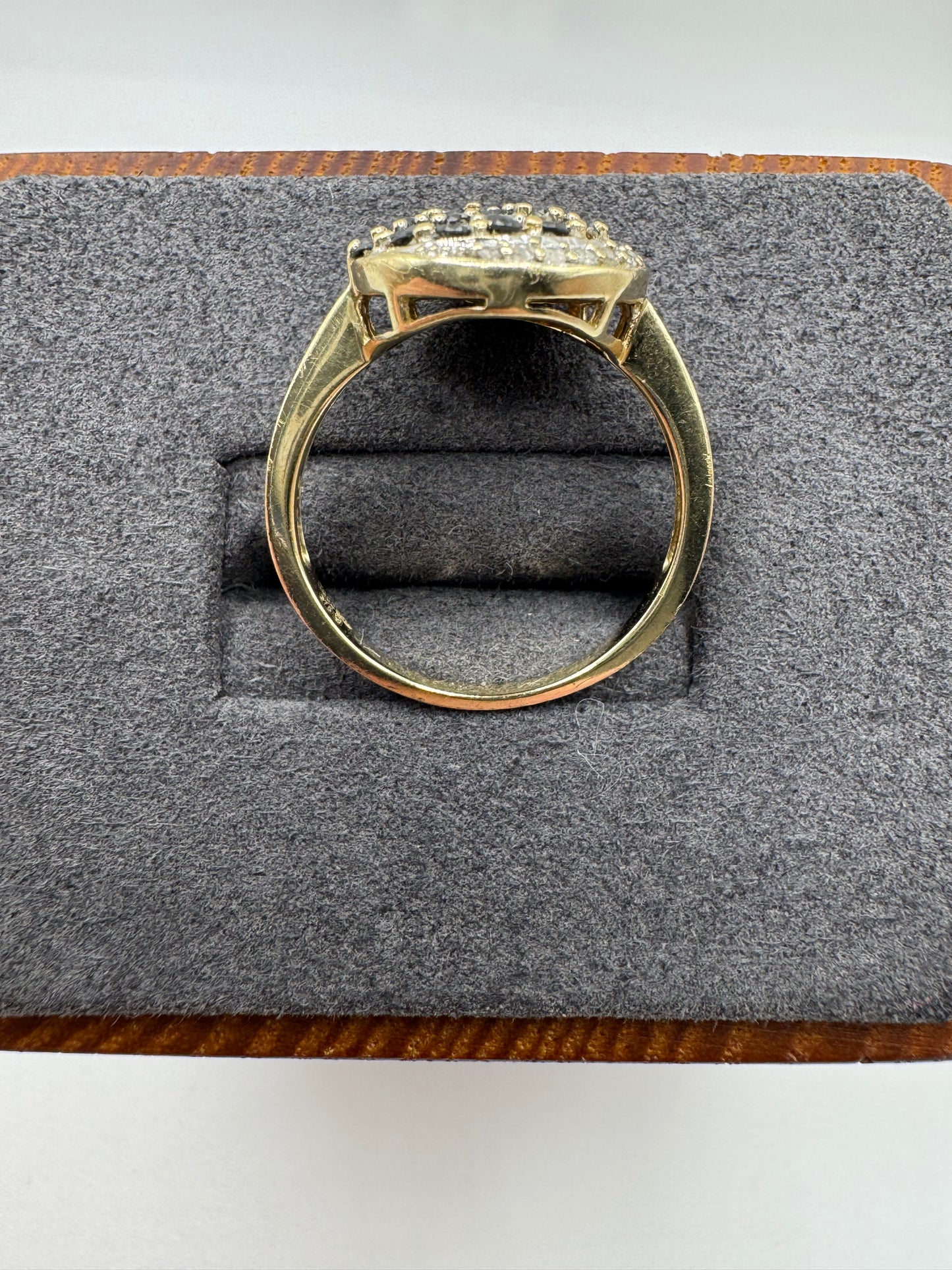 9ct gold black and white diamond cluster ring